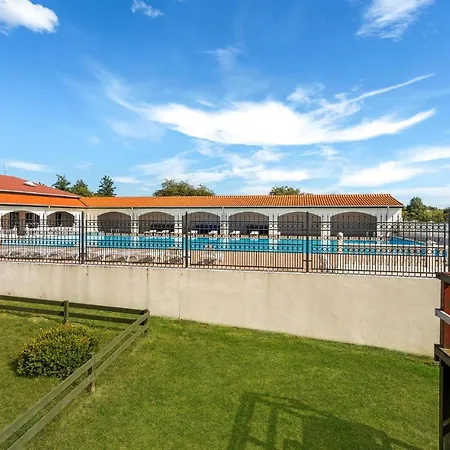 2 Bedroom Gorgeous In