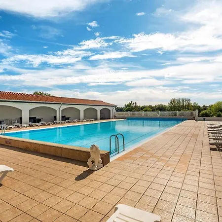 2 Bedroom Gorgeous In
