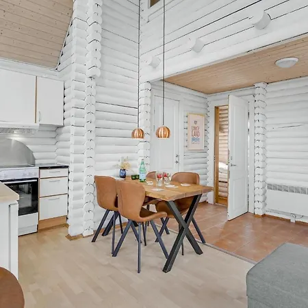 2 Bedroom Gorgeous In Tranekaer